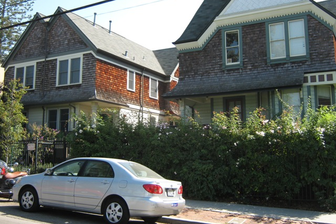 1 - COMING SOON--Beautiful remodeled Victorian townhouse in 8 unit apartment complex (all UCB students)