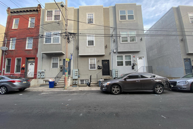 Outside street View - 2233 Camac St. Unit 1 Condo