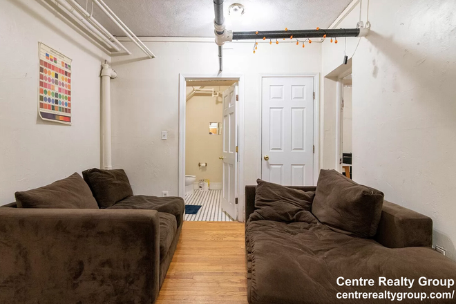 Living - Spacious Studio with heat & hw incl. - no brokers fee! Apartments