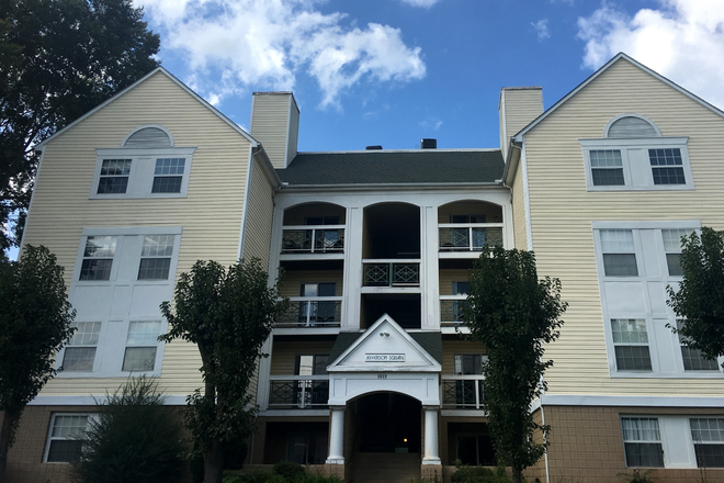 Exterior - 1819 Jefferson Park Avenue - Waitlist for 2026-27 Open