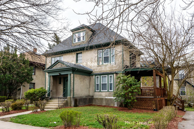 exterior - BRIGHT & UPDATED 3 BED STEPS FROM CLEVELAND CIRCLE T Triplex