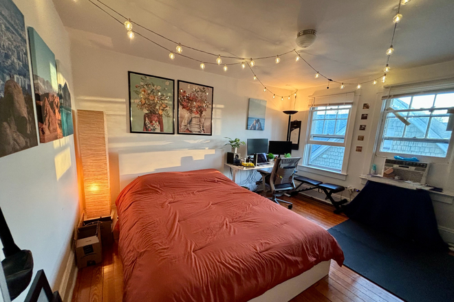 Bedroom - Room in shared 2BR apt-Spruce St-Princeton