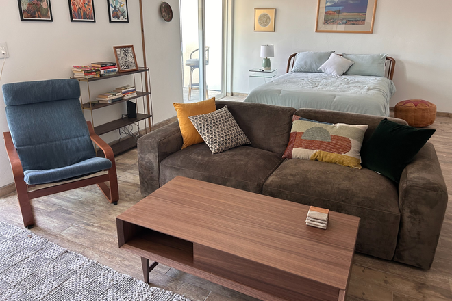 Bedroom - Furnished studio East of park, near shopping