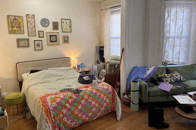 Studio Alcove - Front-Facing Studio with Alcove on Westland Ave - Available 9/1/26 Apartments