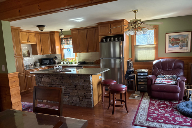 Kitchen view from the dining area - Houseshare in Jamestown