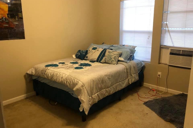 Bedroom - pic taken by former tenant - 2BR 1.5BA House in Museum Area $1100