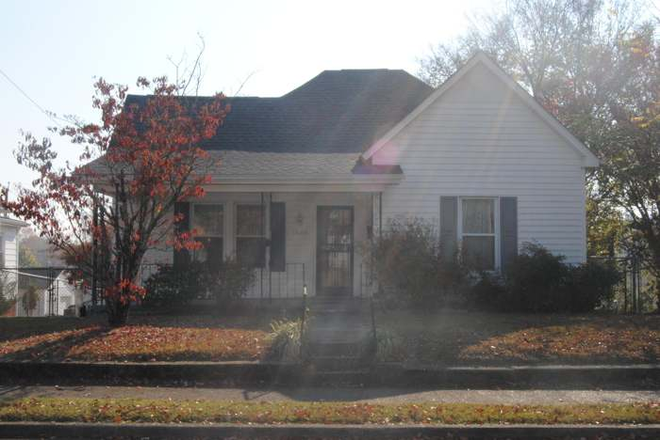 Front of house - 3 Bed/1 Bath Close to UT and Kroger