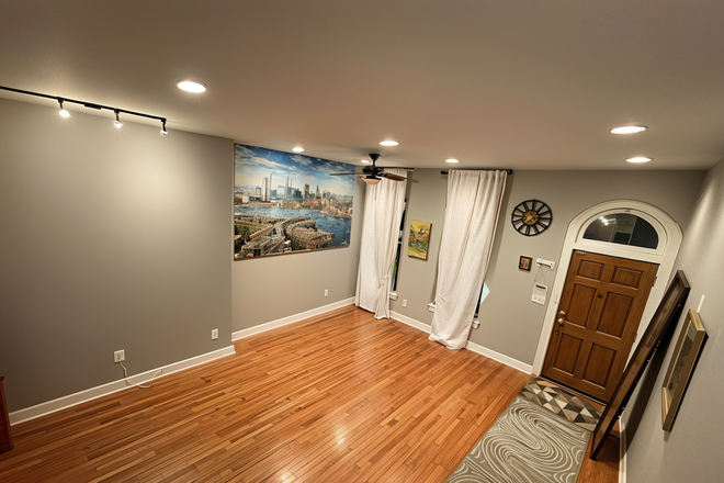 1st floor - front - Updated 3-story row home for Rent in historic neighborhood near Inner Harbor