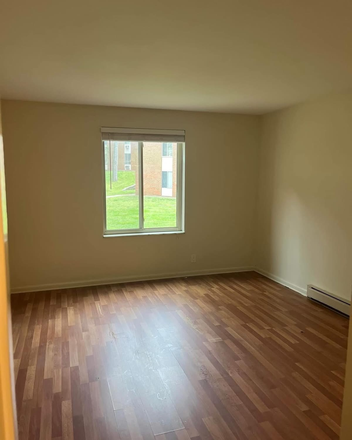 Bedroom - Villager Condominiums close to campus