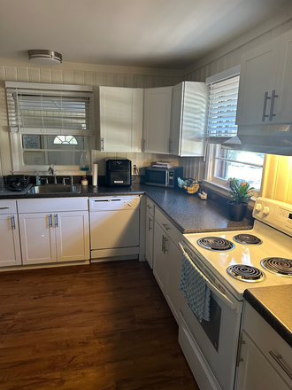 Updated kitchen - 5000 Barefoot Drive House