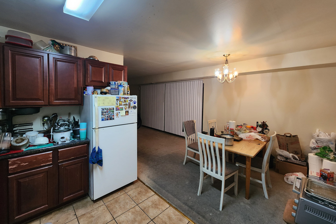 Dining & Kitchen Area - Nittany Gardens