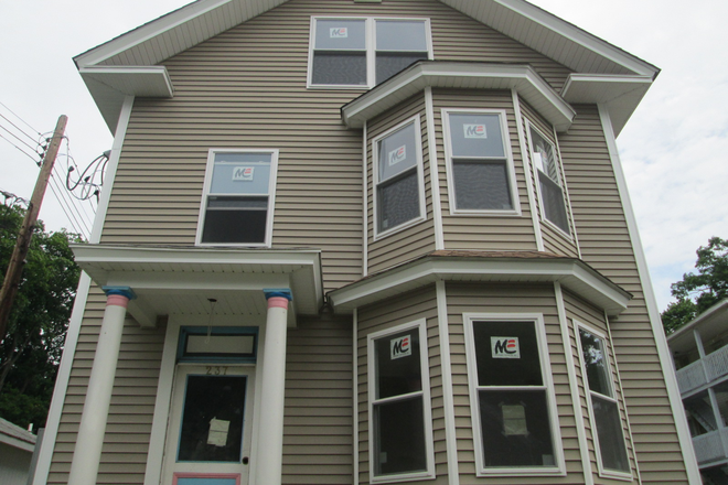 237 Valley - Charming 3-Bedroom Apartment for Rent