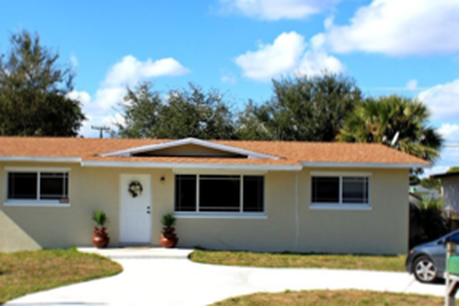 Front exterior - Single Family 3 bed/2 bath Home -Caldwell Heights.  -Short Walk to FAU