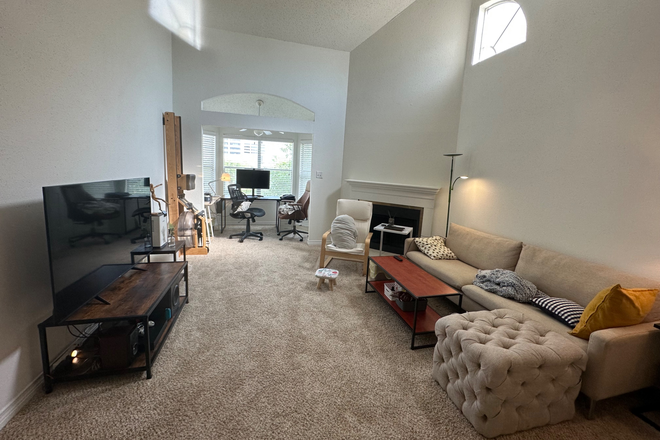 Shared living room and sunroom - Citrus Creek East