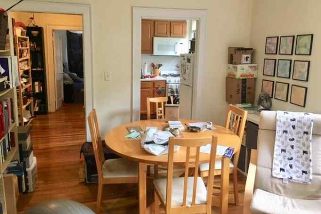 living - spacious, renovated, minutes to redline, Central sq, MIT laundry hups Apartments