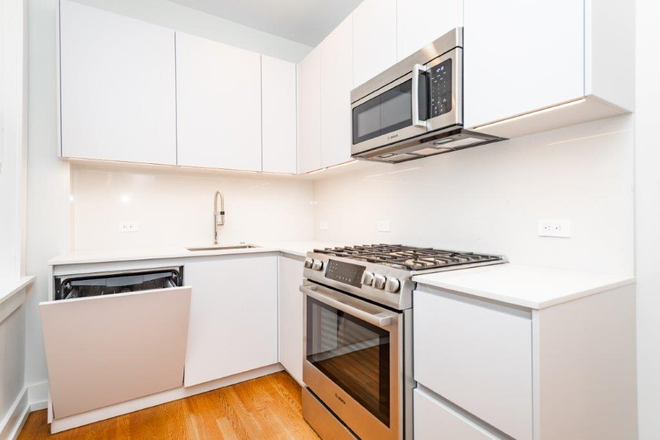 - - Renovated 1BR Apartment in Prime Cambridge Location – Available 06/01