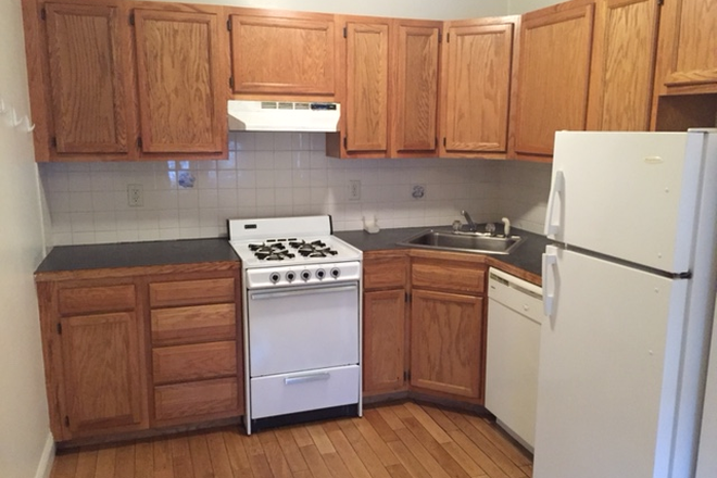 hubrealtyproperties.com - Big and bright one bedroom, near Washington St T stop