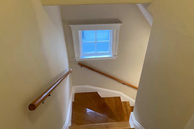 Stairwell - **NO BROKERS FEE!* Gorgeous 4 Bed / 1 Bath - Available 6/1/26!! Apartments