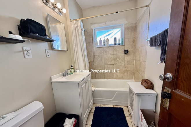 . - Spacious 4-Bed Near Tufts University – Available NOW!!! Apartments