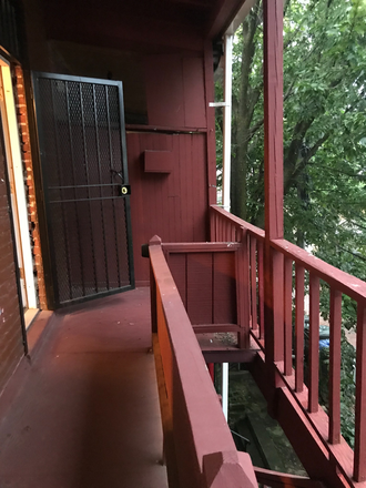 porch - 2 Bedroom - Eckington/Bloomingdale,  Spacious 2 Bedroom, Washer/Dryer, Hardwood Floors Townhome