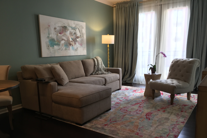 Living room - Fully furnished luxury apartment (heat, hw, internet, parking included)