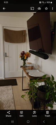 Entry - Furnished Room in 2bd/1ba home