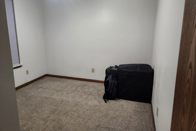 bedroom - June - July Sublease available: one room in 3bed 2bath apartment