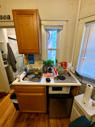 a - Great studio apartment!