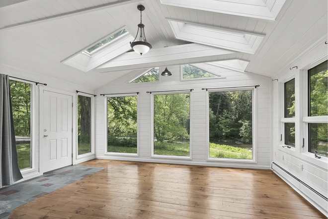 Sunroom - Riverhouse