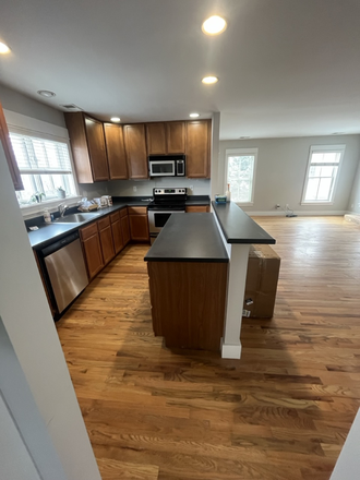 Kitchen - 1BD/1BA Carriage House (Ut incl. DOGS WELCOME)