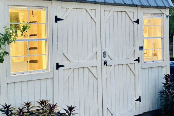 Keyless Entry - Short or Long Term Private Tiny House for Quiet Female (Preferred) Student/Professional