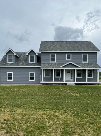 House - 100 North Maple Street House