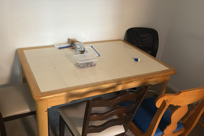 Dining Table - Foxridge Apartments
