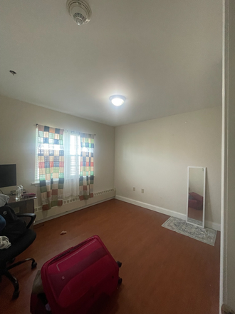 Bedroom - Furnished Apartment close to campus | 3 minutes by bus