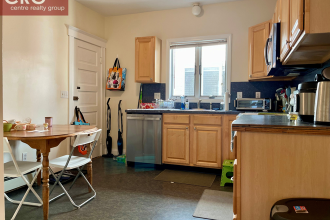 . - Boston Ave Medford 4 bed apartment available June 2027!