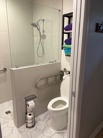 New bathroom - Fully Equipped Furnished Mother-in-Law Suite for Short Term Rental