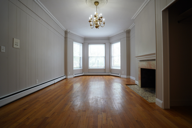1 - July 2025 - Perfect BU Pad! Studio at 1055 Beacon – Heat & Hot Water Included!