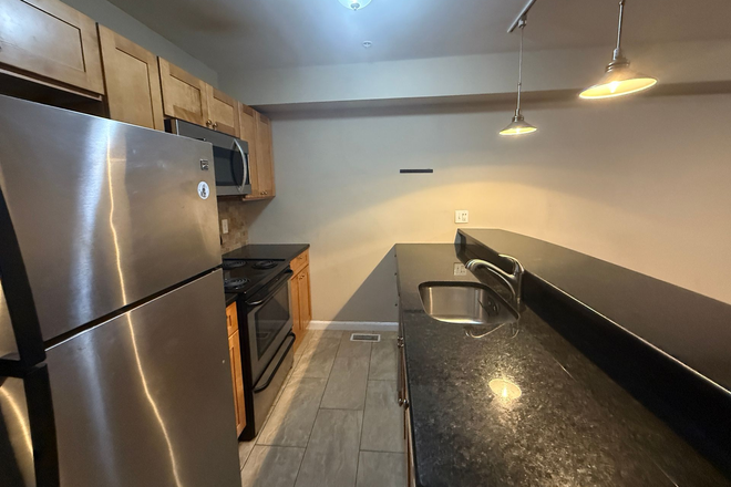 . - **NO BROKERS FEE!!** 3Bed/2Bath w/ LAUNDRY IN UNIT! HEAT&HOT WATER INCLU.! Avail. 9/1/26!! Apartments