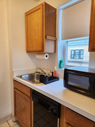 kitchen - SPACIOUS 1 BED CLOSE TO CAMPUS!!! Apartments