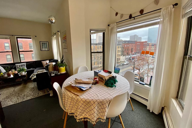 Dining nook. (Apartment is on 2nd floor so view will not be this high) - 4 Bedroom Apartment near campus