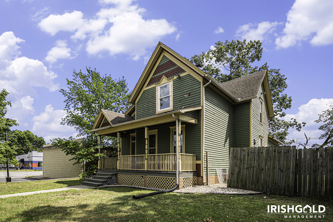 Front - 1022 East Madison Street House