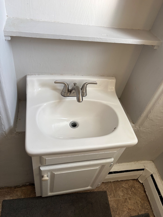 Bathroom - Walking Distance to ODU Duplex