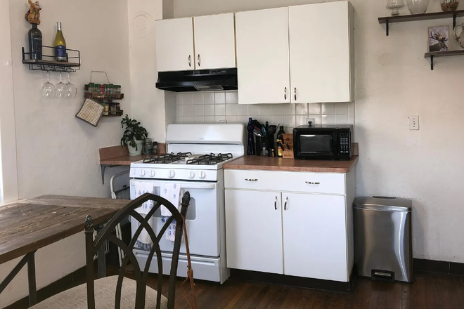 Photo - 1 to 6 Bedrooms Available Apartments