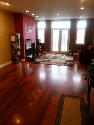 Living Room - Luxury Duplex Condo - Room For Rent