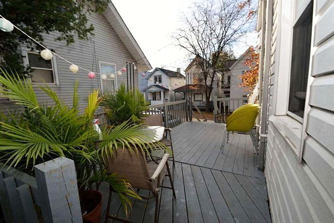 Exterior - 2538 Vestry Ave House