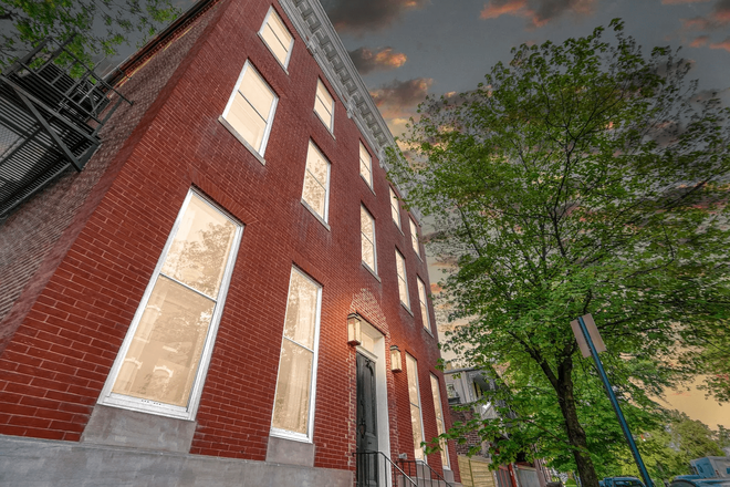 outside view - One bedroom (with private bathroom) available in beautiful Upper Fells house!