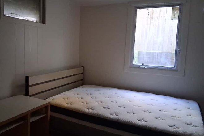 Bed room - Near University Furnished Room International Students