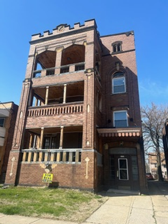 Building Exterior - 11419 Ashbury Ave