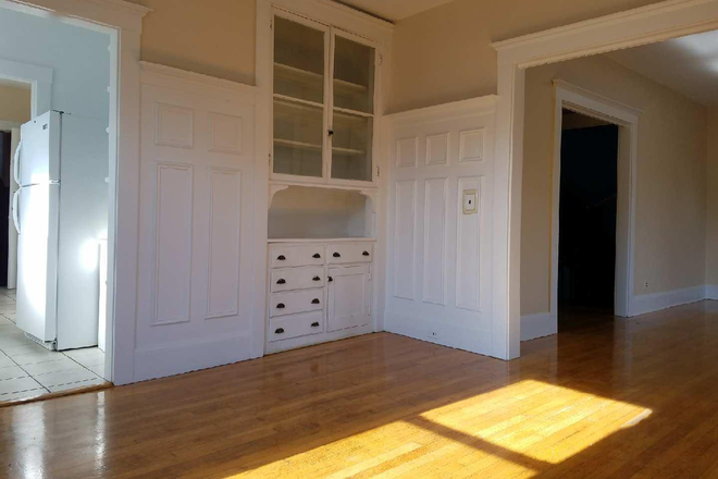 Dining Room - September 1! Huge 4 bed on Chestnut Hill Ave, right next to the shuttle! Apartments