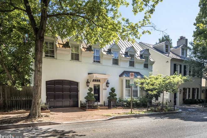 Street view - P Street House for 27-28! Need Roommates!